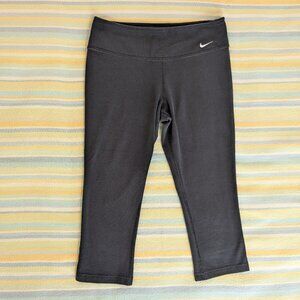 Nike Dri-Fit Black Cropped Leggings Medium
